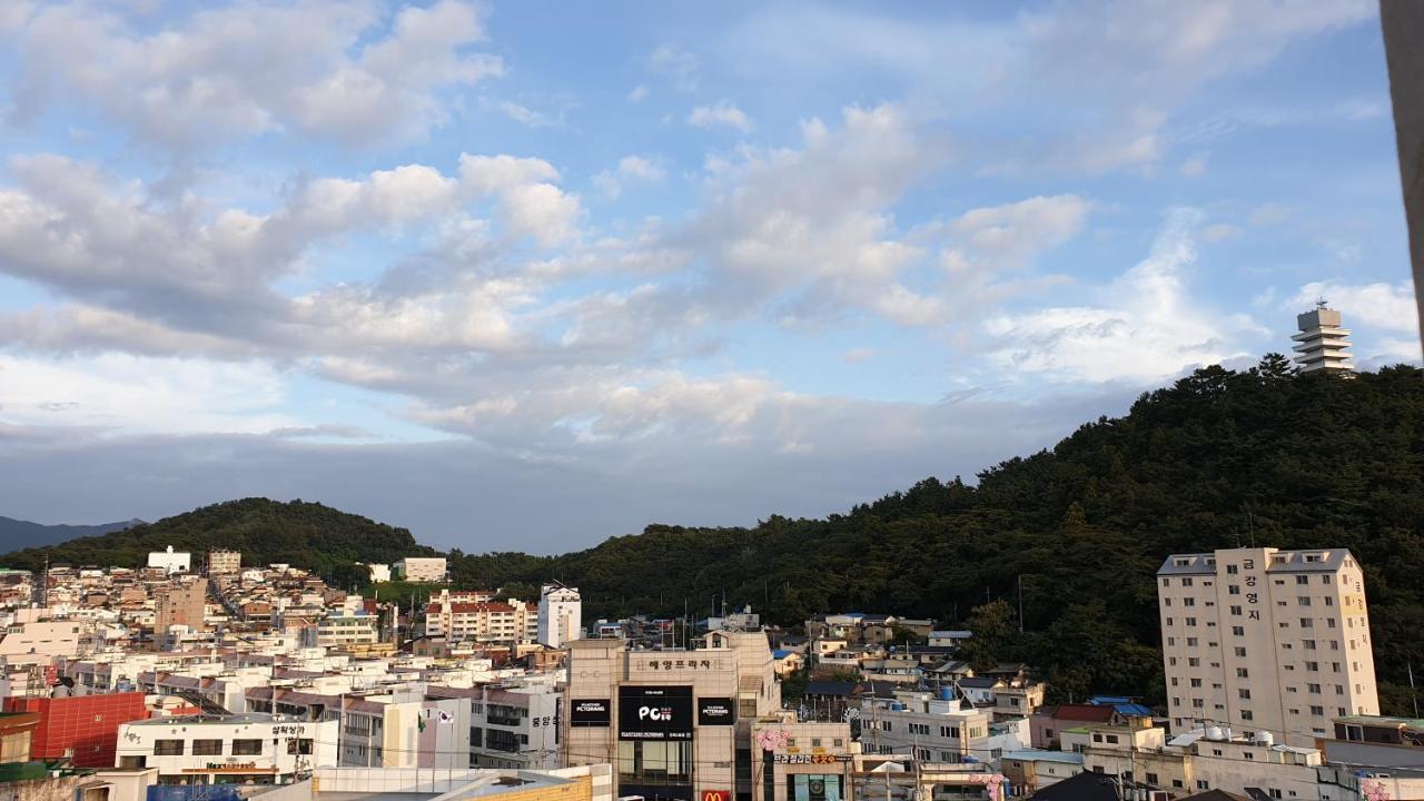 Jinhae Intercity Hotel Changwon Buitenkant foto