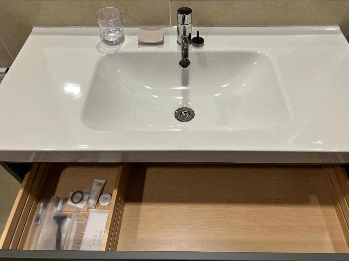 Jinhae Intercity Hotel Changwon Buitenkant foto